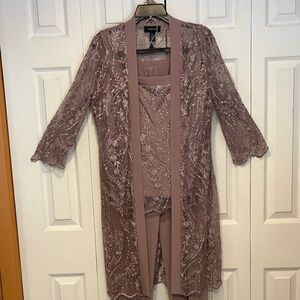 Elegant Lace Women’s Intimate Set in Mauve